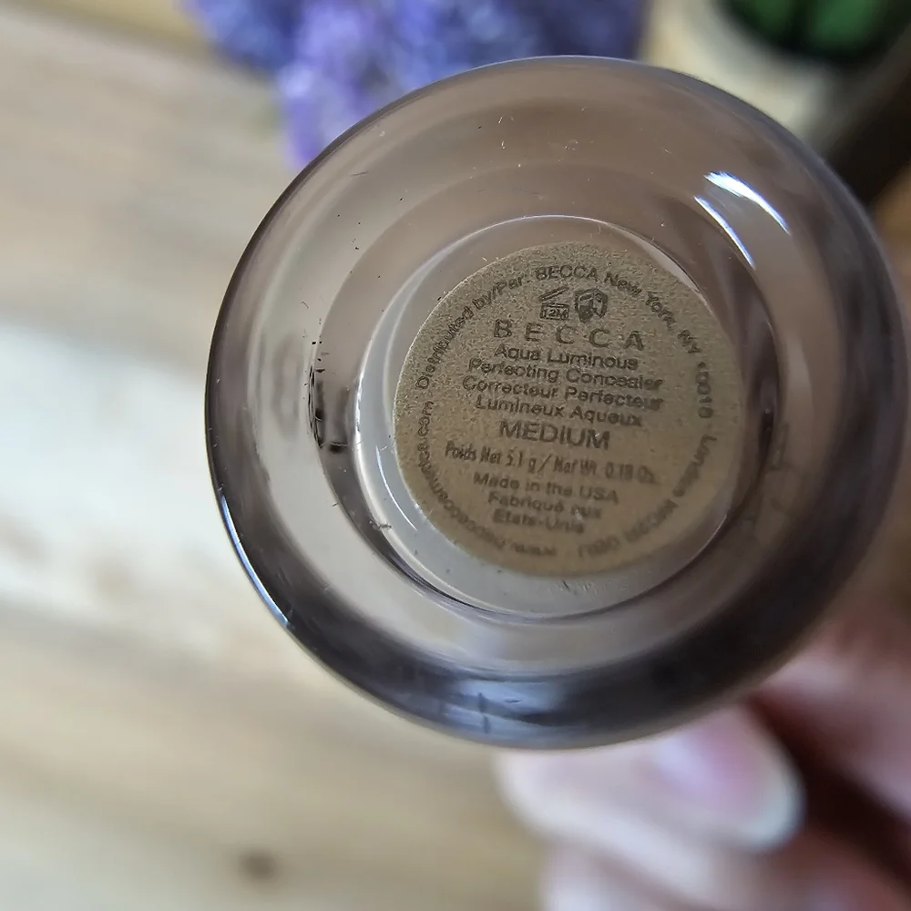 Becca Aqua Luminous Perfecting Full Coverage Concealer Shade Medium New